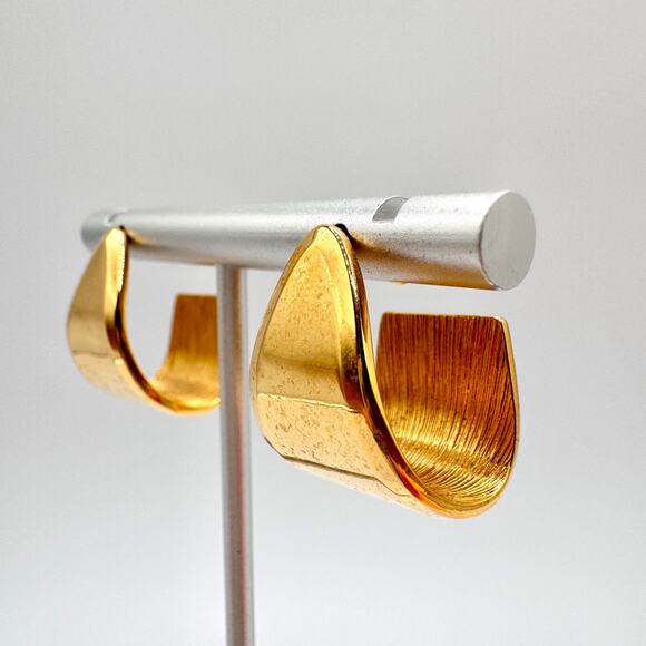 Vintage Monet J Hoop Earrings Gold Tone Signed Luxe Chic Runway Classic Timeless - Picture 2 of 16